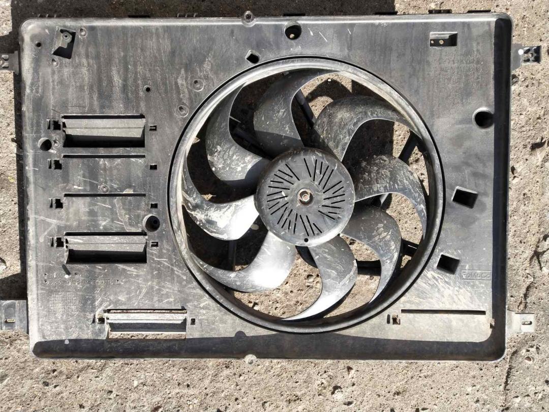 вентилятор радиатора Volvo S60 2 поколение 2012, 2.0 л., D 5204 T3, дизель, МКПП, седан, передний привод, правый руль, 31293778, 6G918C607MG - фото №1