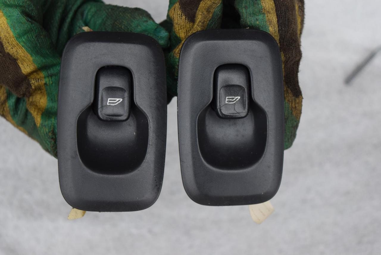 кнопка стеклоподъемника двери задней Volvo XC90 1 поколение 2005, 2.9 л., бензин, АКПП, внедорожник 5 дв., правый руль - фото №1