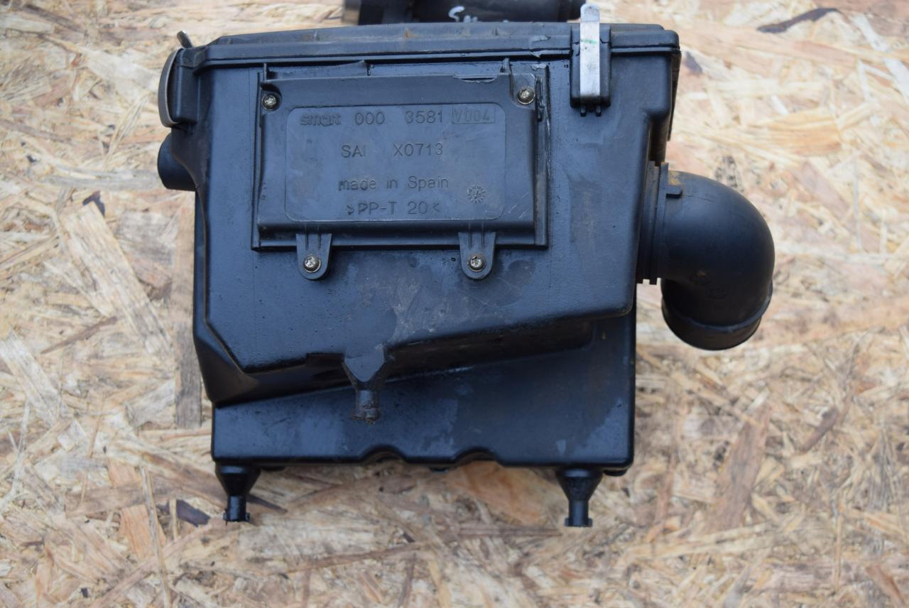 корпус воздушного фильтра Smart Fortwo 1 поколение 2002, 0.6 л., бензин, робот, хетчбэк 3 дв., задний привод, 0003581V004 - фото №1