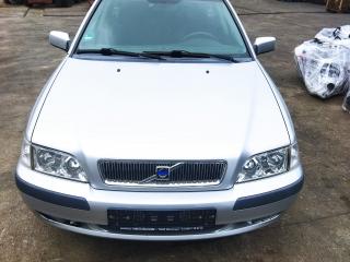 Volvo V40 1 поколение [рестайлинг]