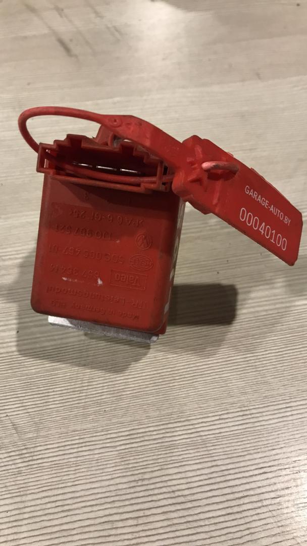 сопротивление печки Volkswagen Bora 1 поколение 2001, 1.9 л., ASZ, дизель, 6МКПП, универсал - фото №1