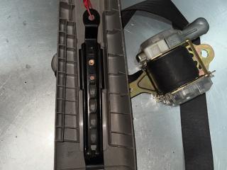 ремень безопасности Toyota Corolla Verso 1 поколение 2001, 2.0 л., 1CD-FTV, дизель, 5МКПП, минивэн