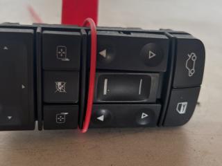 блок управления стеклоподъемниками Opel Signum C 2003, 3.0 л., дизель, 6МКПП, серый, хетчбэк 5 дв.