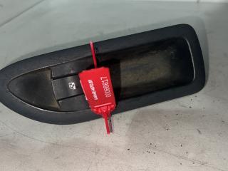 кнопка стеклоподъемника двери задней правой Renault Laguna 2 поколение 2003, 1.8 л., F4P 774, бензин, 5МКПП, хетчбэк 5 дв.