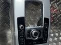 консоль салона Audi A6 4F/C6 [рестайлинг] 2010, 2.0 л., CAGA, дизель, 6МКПП, черный, универсал - фото №3