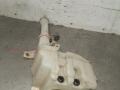 бачок омывателя Mazda 323 6 поколение 1999, 2.0 л., RF3F, дизель, 5МКПП, красный, хетчбэк 5 дв. - фото №3