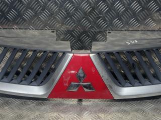 решетка радиатора Mitsubishi Outlander 2 поколение 2007, 2.0 л., BSY, дизель, МКПП, внедорожник 5 дв.