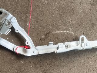 петля капота правая Land Rover Range Rover Evoque L551 2020, 2.0 л., бензин, АКПП, внедорожник 5 дв., K8D216800A