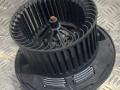 моторчик печки BMW 3 серия E90/E91/E92/E93 2007, 2.0 л., M47 D20, дизель, 6МКПП, универсал, DENSO - фото №4