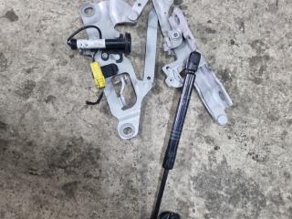 петля капота левая BMW 5 серия F07/F10/F11 F10 2011, 2.0 л., N47 D20 C, дизель, АКПП, седан, задний привод, правый руль, 7249887