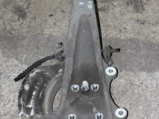 кулак поворотный правый BMW 5 серия F07/F10/F11 2011, 2.0 л., дизель, МКПП, черный 475, седан, правый руль, 31216775770