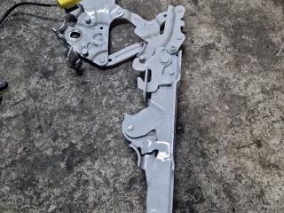 петля капота левая BMW 1 серия F40 F52 (2019 - 2025), 1.6 л., дизель, АКПП, белый, хетчбэк 5 дв., передний привод, правый руль, 7450923