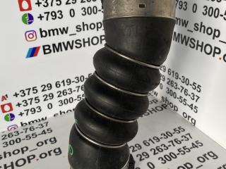 патрубок интеркулера BMW X5 G05 2019, 3.0 л., B57 D30 A, дизель, АКПП, black-sapphire metallic (475), внедорожник 5 дв., правый руль