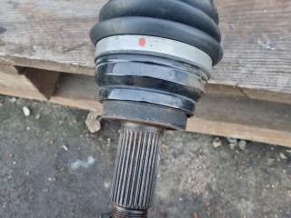 полуось передняя правая (приводной вал, ШРУС) BMW X5 F15 2018, 5.0 л., дизель, АКПП, внедорожник 5 дв., 7622914