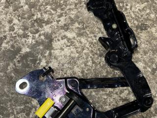 петля капота правая BMW X5 G05 2023, 3.0 л., B58B30, бензин, c36 dravitgrau metallic, полный привод, правый руль, 7418202
