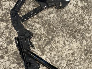 петля капота правая BMW X5 G05 2023, 3.0 л., B58B30, бензин, c36 dravitgrau metallic, полный привод, правый руль, 7418202