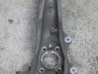 кулак поворотный правый BMW 7 серия G11/G12 2018, 4.0 л., дизель, АКПП, 475 цвет, седан, 6884380