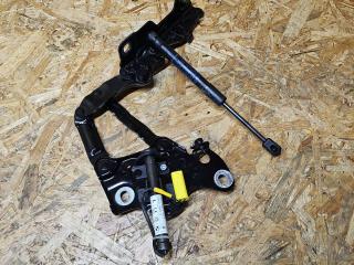 петля капота левая BMW X5 G05 [рестайлинг] G05 2024, 3.0 л., B57 D30 B, дизель, АКПП, 475 black saphire metallic, внедорожник 5 дв., полный привод, правый руль, 7418201