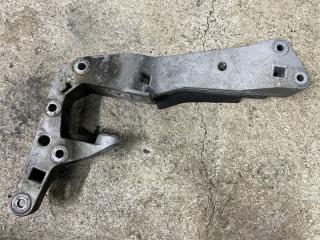 кронштейн КПП BMW M5 F90 2017, 4.4 л., S63B44T4, бензин, АКПП, седан, 22326861583, 6861583