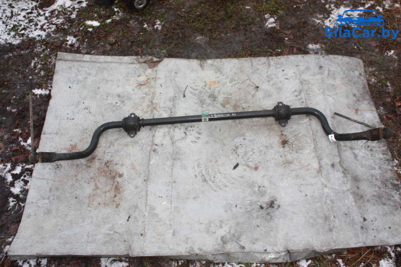 стабилизатор подвески передний Chrysler Voyager 5 поколение 2008 - фото №1