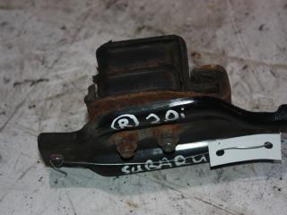 подушка крепления двигателя Subaru Legacy 3 поколение 2002, 2.0 л., бензин, 41022FA000