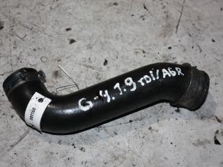 патрубок интеркулера Volkswagen Golf 4 поколение 2001, 1.9 л., дизель