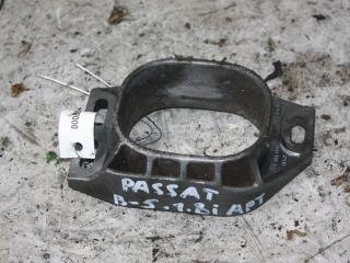 кронштейн двигателя Volkswagen Passat B5 [рестайлинг] (2000 - 2005), 1.8 л., бензин, 8D0199335