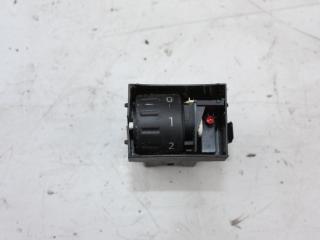 кнопка обогрева сидений Volkswagen Touareg 1 поколение 2005, 4.2 л., AXQ, бензин, АКПП