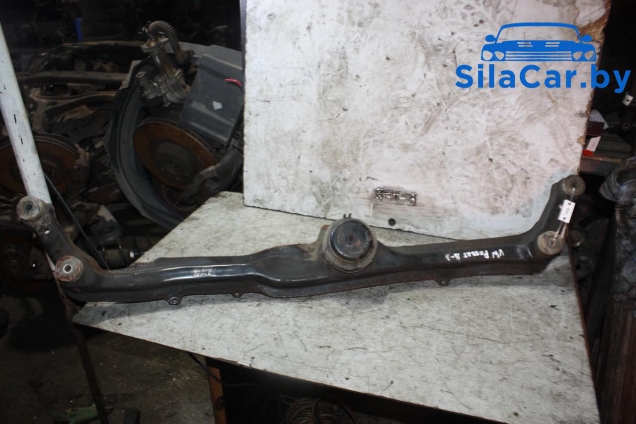 балка под радиатор Volkswagen Passat B3 (1988 - 1997) - фото №1