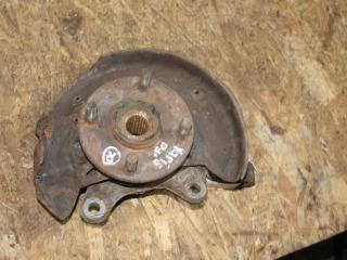 кулак поворотный правый Toyota Yaris P1 2001