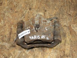 суппорт передний левый Toyota Yaris P1 2001