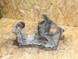 кронштейн генератора Volkswagen Golf 4 поколение (1997 - 2006), 1.9 л., дизель, 038903143