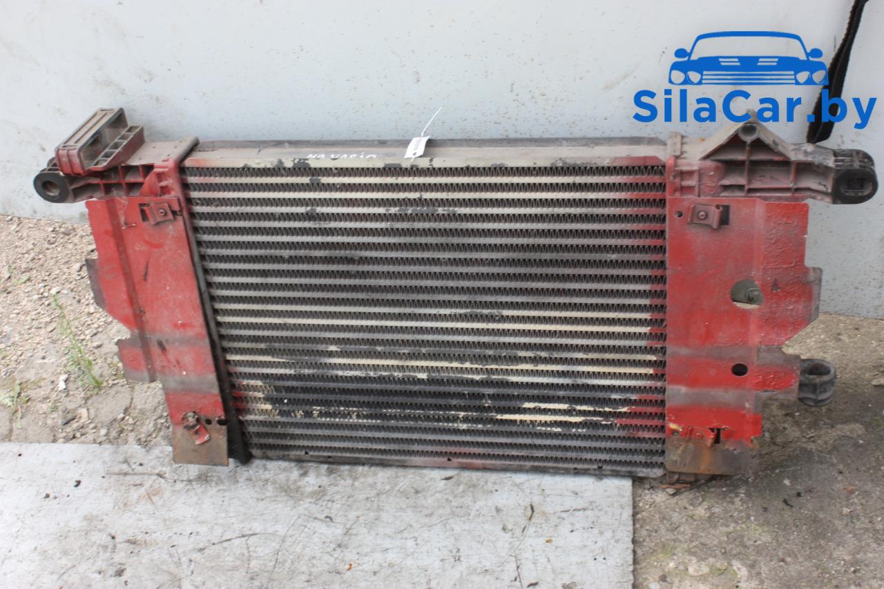 интеркулер Mercedes-Benz Vario W670 2001, 4.2 л., дизель - фото №1