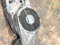 натяжитель Audi A3 8L 1999, 1.8 л., бензин, 06A903315D - фото №2