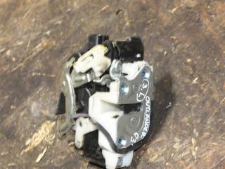 замок двери задней левой Mitsubishi Outlander 1 поколение 2004