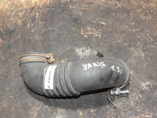 патрубок воздушного фильтра Toyota Yaris P1 [рестайлинг] (2003 - 2005), 1.3 л., бензин, МКПП, 1788121010