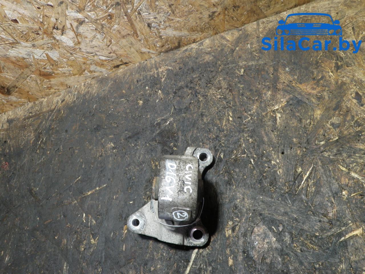 подушка крепления КПП Honda Civic 8 поколение 2005, бензин - фото №1