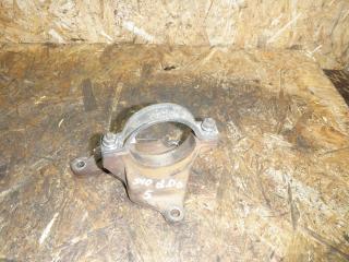 кронштейн полуоси Volvo S40 2 поколение 2006, 2.0 л., D 4204 T, дизель, седан, 6G913K305AC