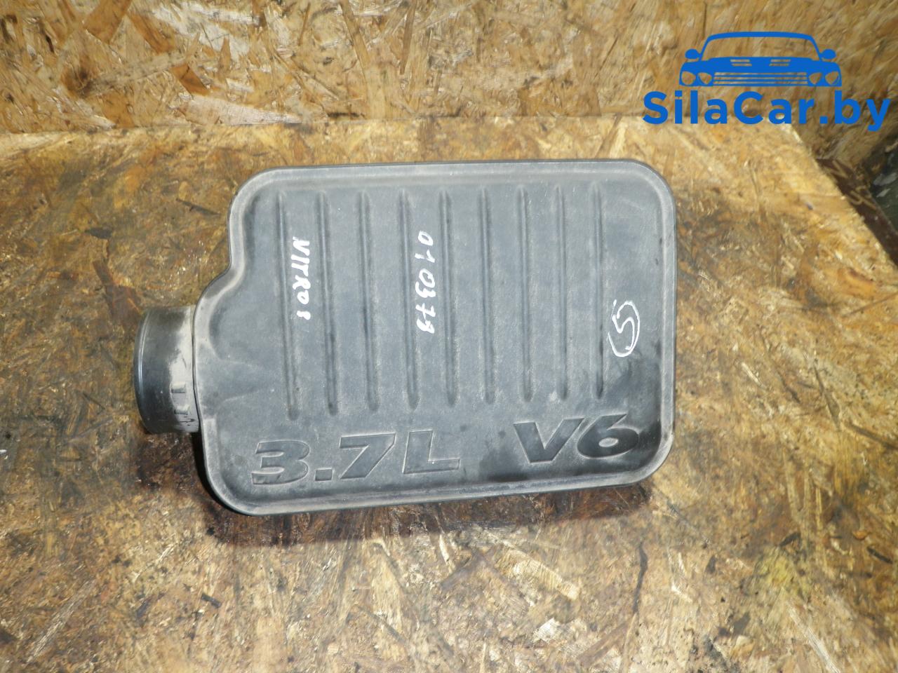 воздухозаборник Dodge Nitro 1 поколение (2007 - 2010), 3.7 л., бензин, АКПП - фото №1