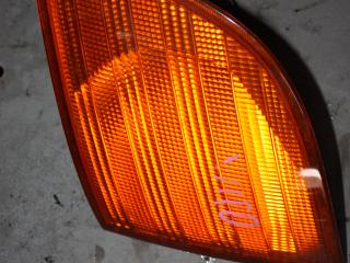 поворотник левый Mercedes-Benz Vito W638 1996