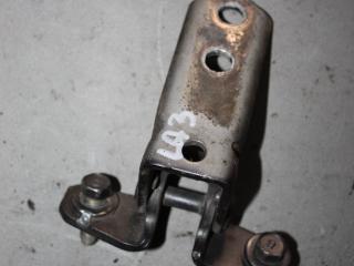 петля двери Mitsubishi Outlander 1 поколение 2004, 2.0 л., бензин