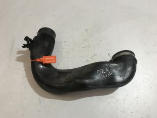 патрубок интеркулера Opel Zafira 2 поколение (B) (2005 - 2008), 1.7 л., дизель