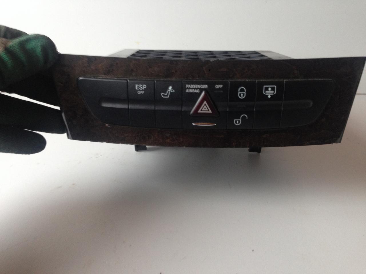 CD-чейнджер Mercedes-Benz E-Класс W211/S211 2002 - фото №1