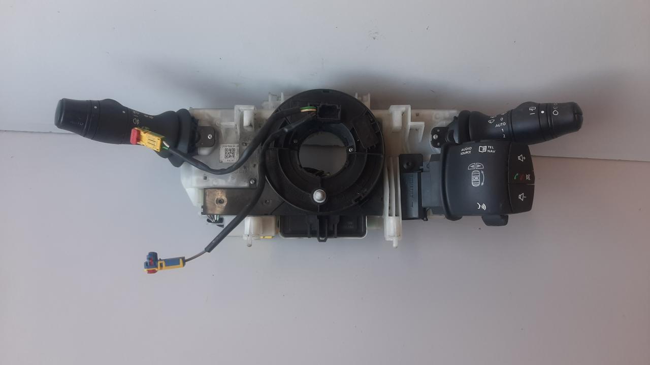 переключатель подрулевой (стрекоза) Renault Laguna 3 поколение 2008, 255670001R - фото №1