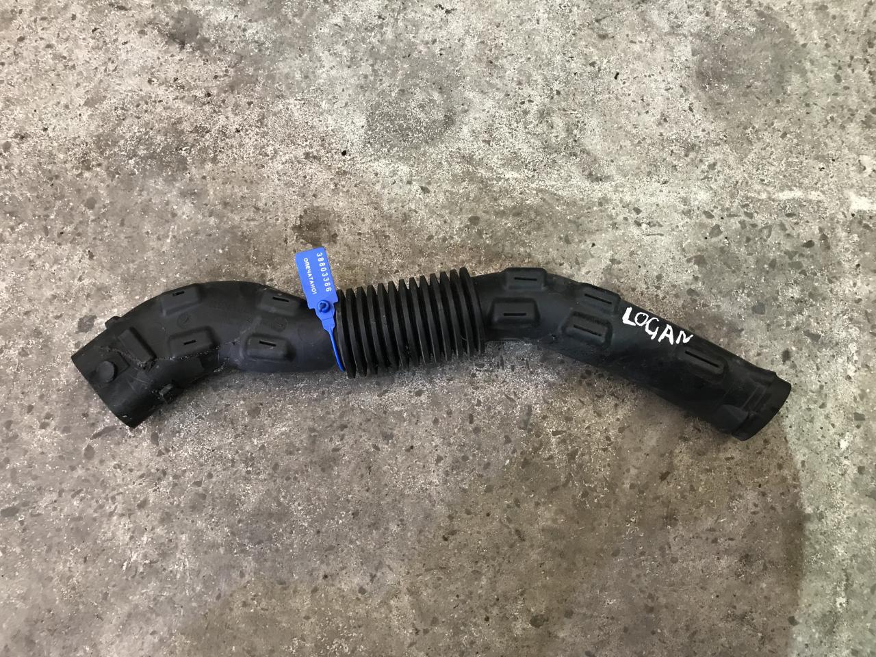 патрубок воздушного фильтра Renault Logan 1 поколение (2004 - 2009), 8200431098 - фото №1