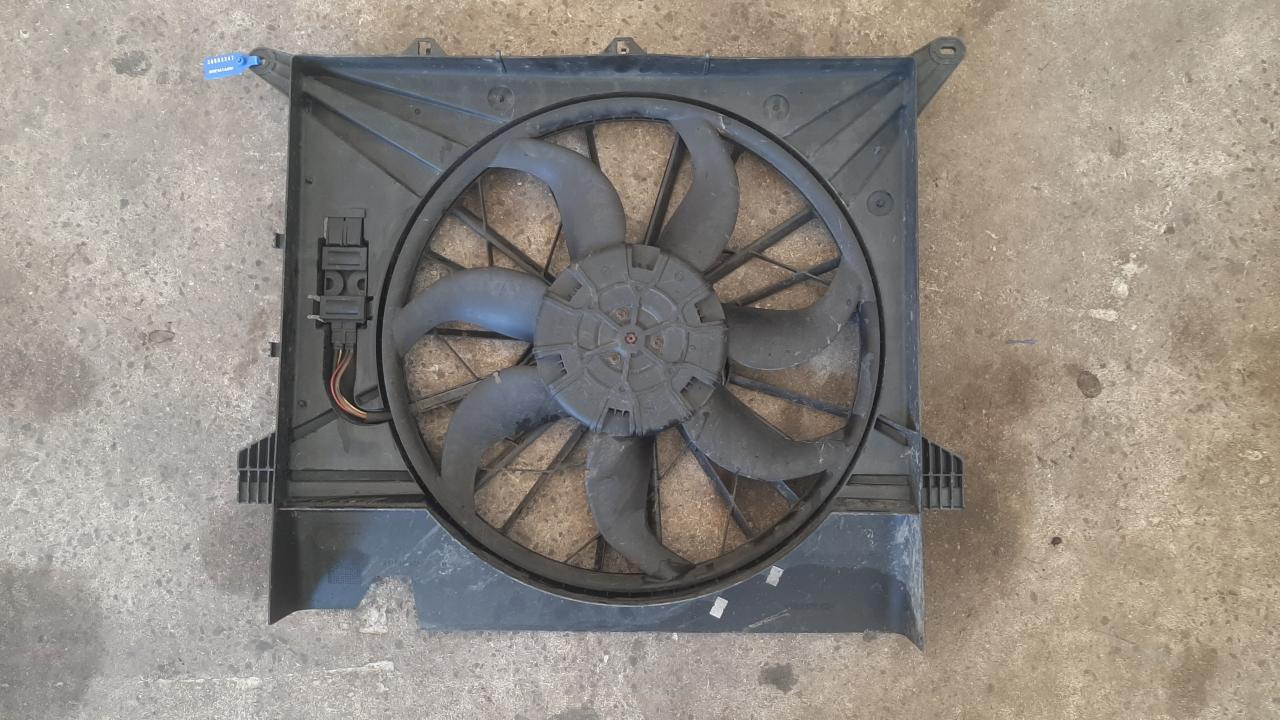 вентилятор радиатора Volvo XC90 1 поколение 2005, 2.4 л., дизель, 31111543, 0130706803 - фото №1
