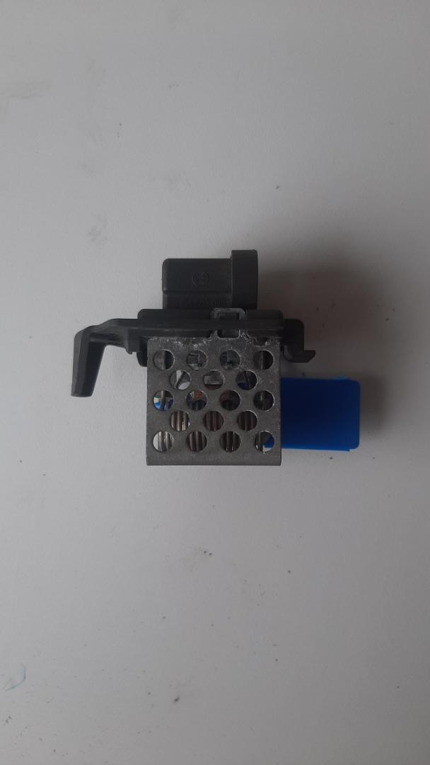 блок управления вентилятором (реле) Renault Laguna 3 поколение 2007, 3134503086 - фото №1