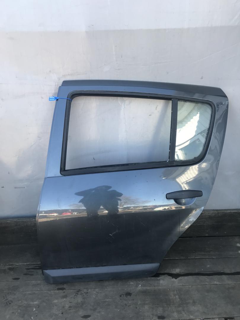 дверь задняя левая Dacia Sandero 1 поколение (2008 - 2012) - фото №1