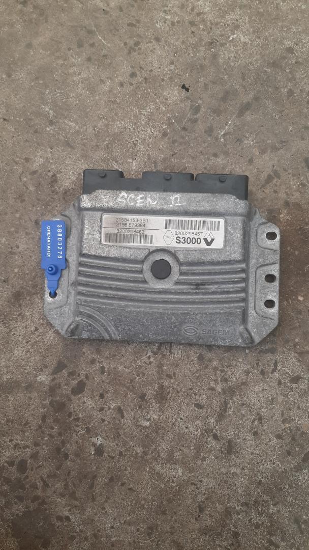 блок управления двигателем Renault Scenic 2 поколение 2004, 1.6 л., бензин, 8200298457 - фото №1