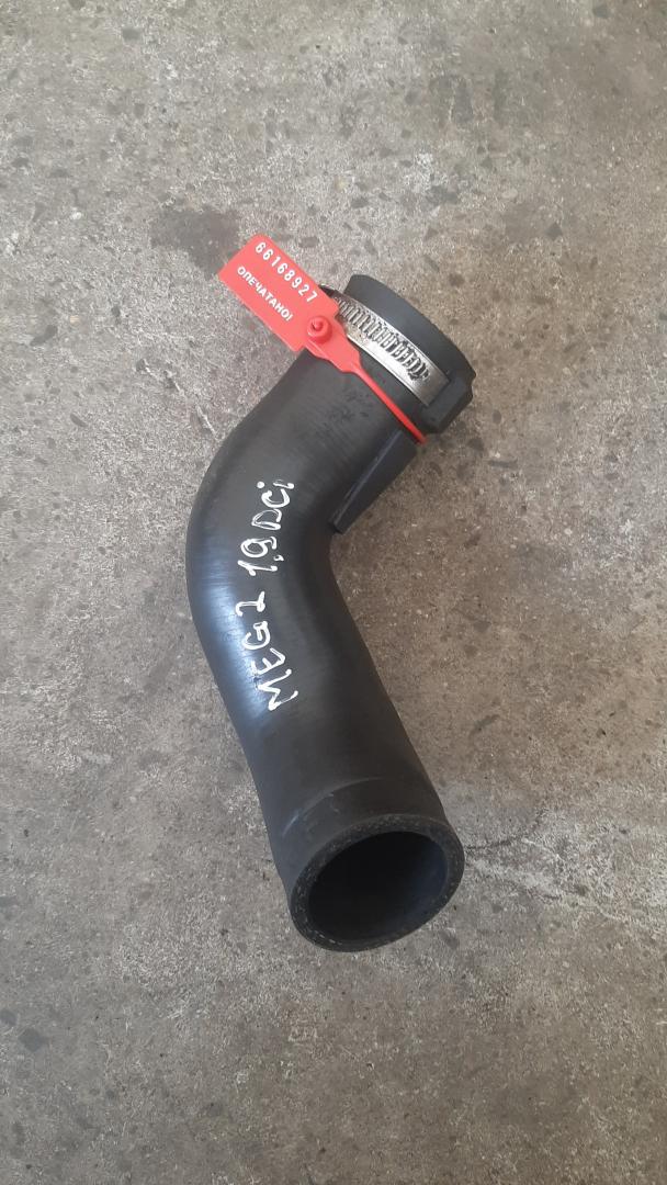 патрубок интеркулера Renault Megane 2 поколение 2005, 1.9 л., дизель, 820246222 - фото №1